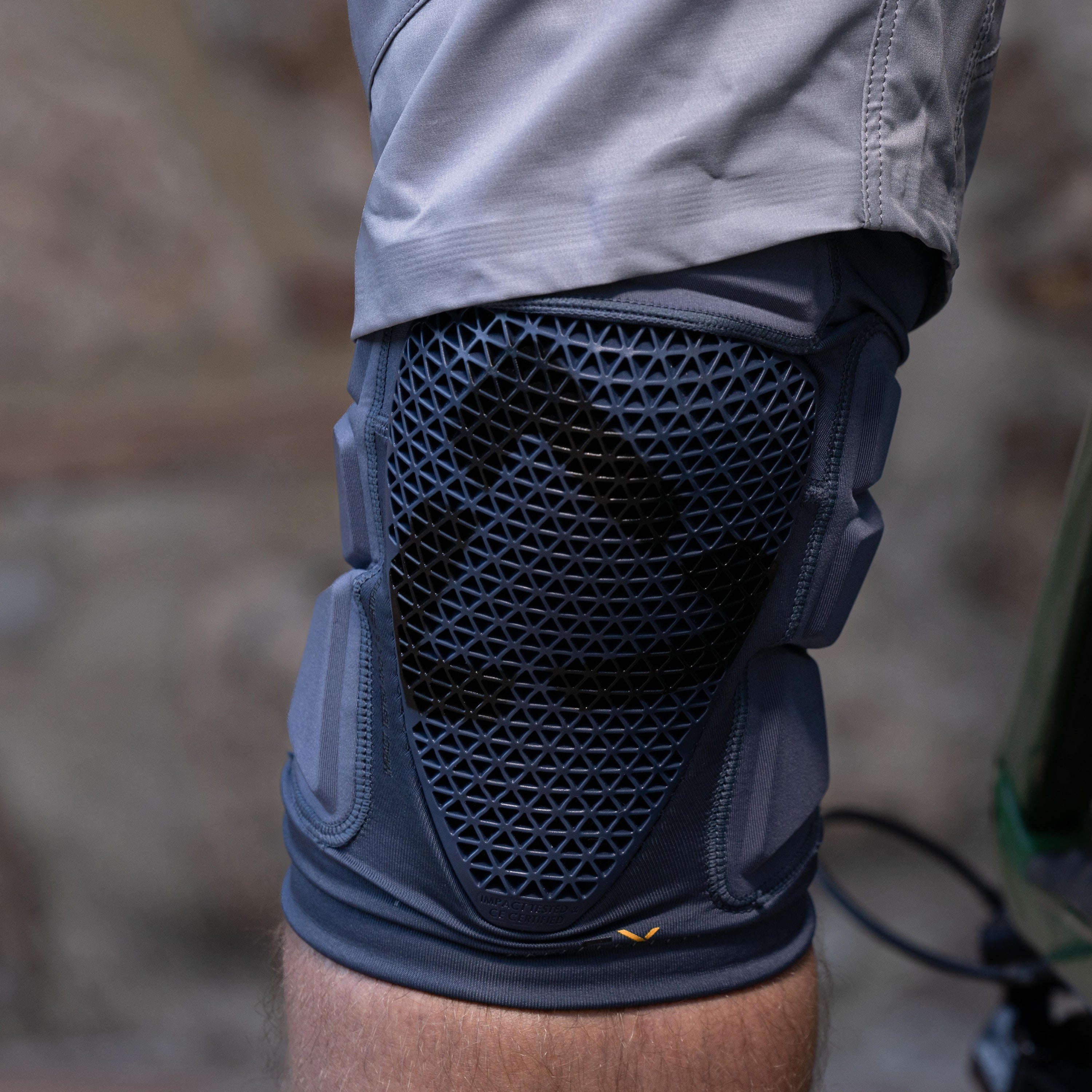 Knee Guard Pro - Flint