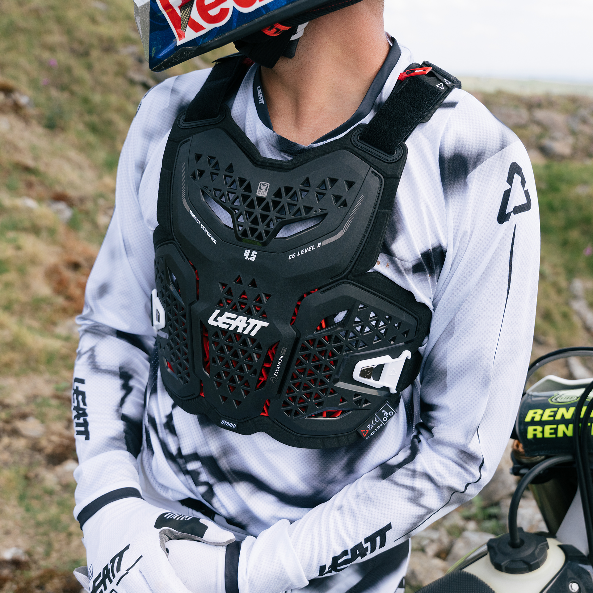 Chest Protector 4.5 Hybrid