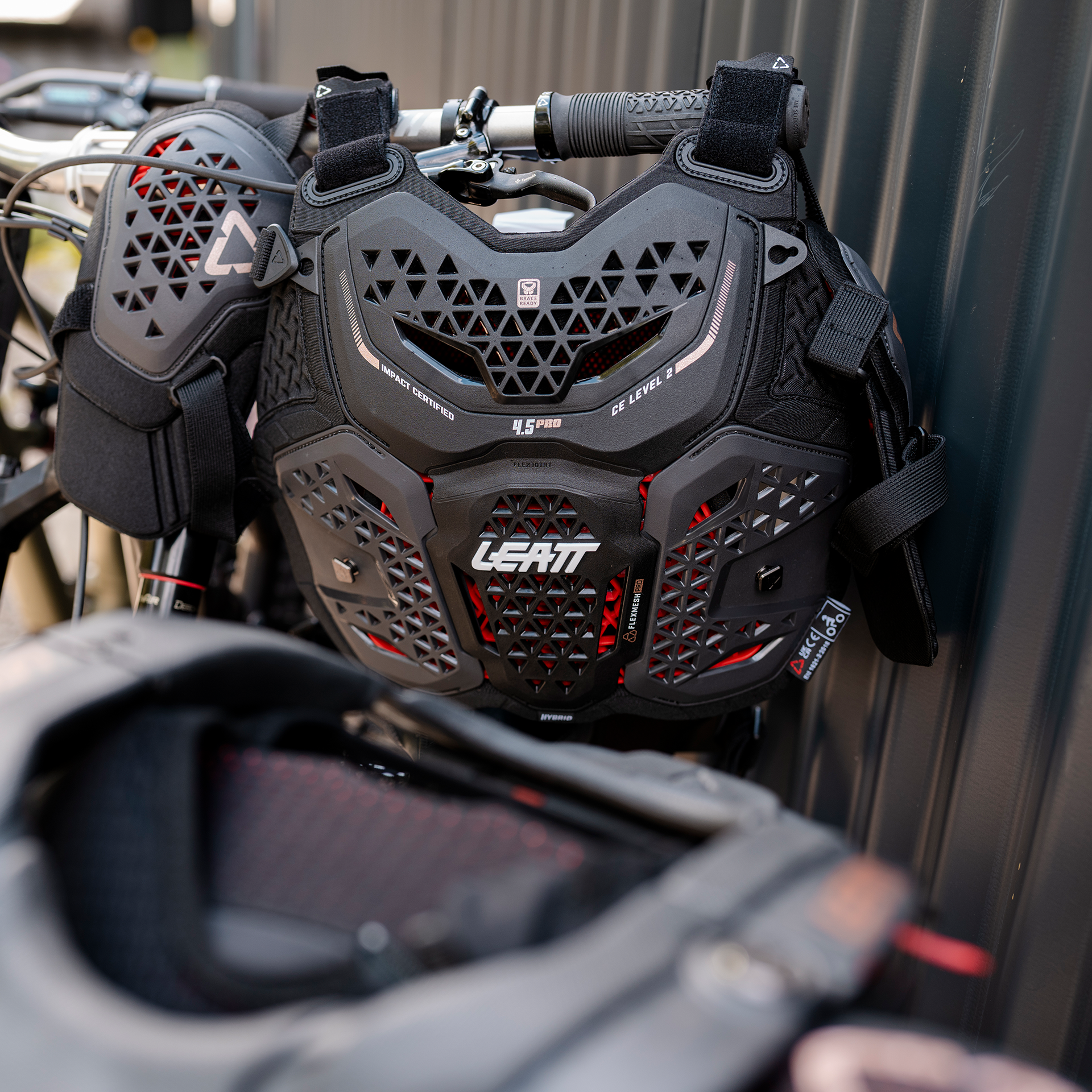 Chest Protector 4.5 Hybrid Pro - Women